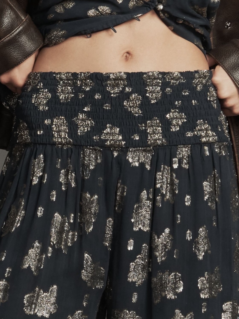 Anthropologie Deco Metallic Balloon Pants - Picture 3 of 8